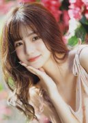 <b><b>汉子把自已的坤坤放到女人的坤里</b></b>